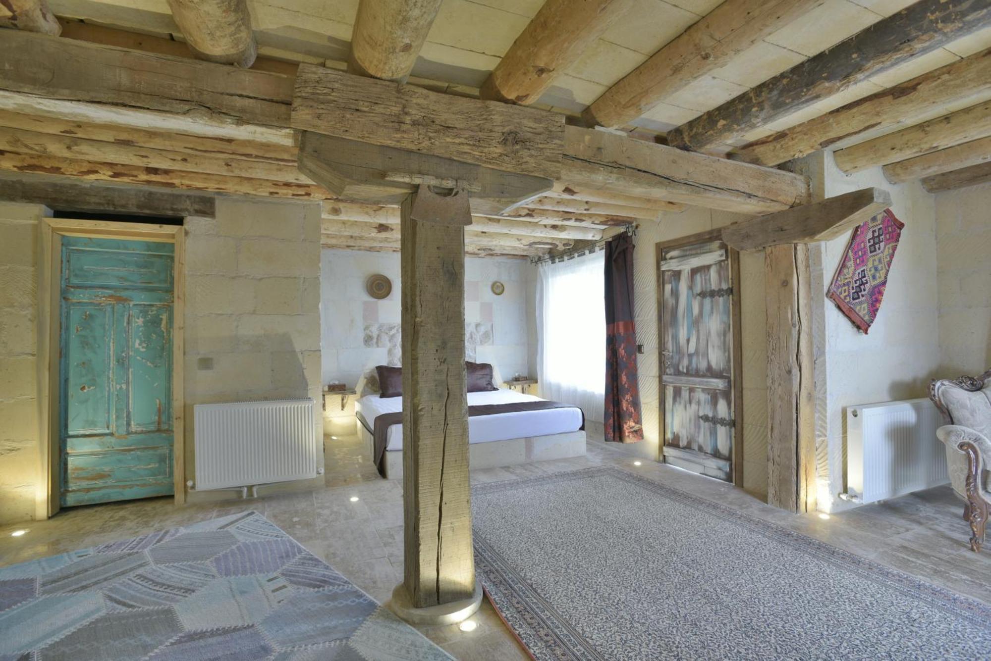Philosophy Hotel Учгісар Екстер'єр фото