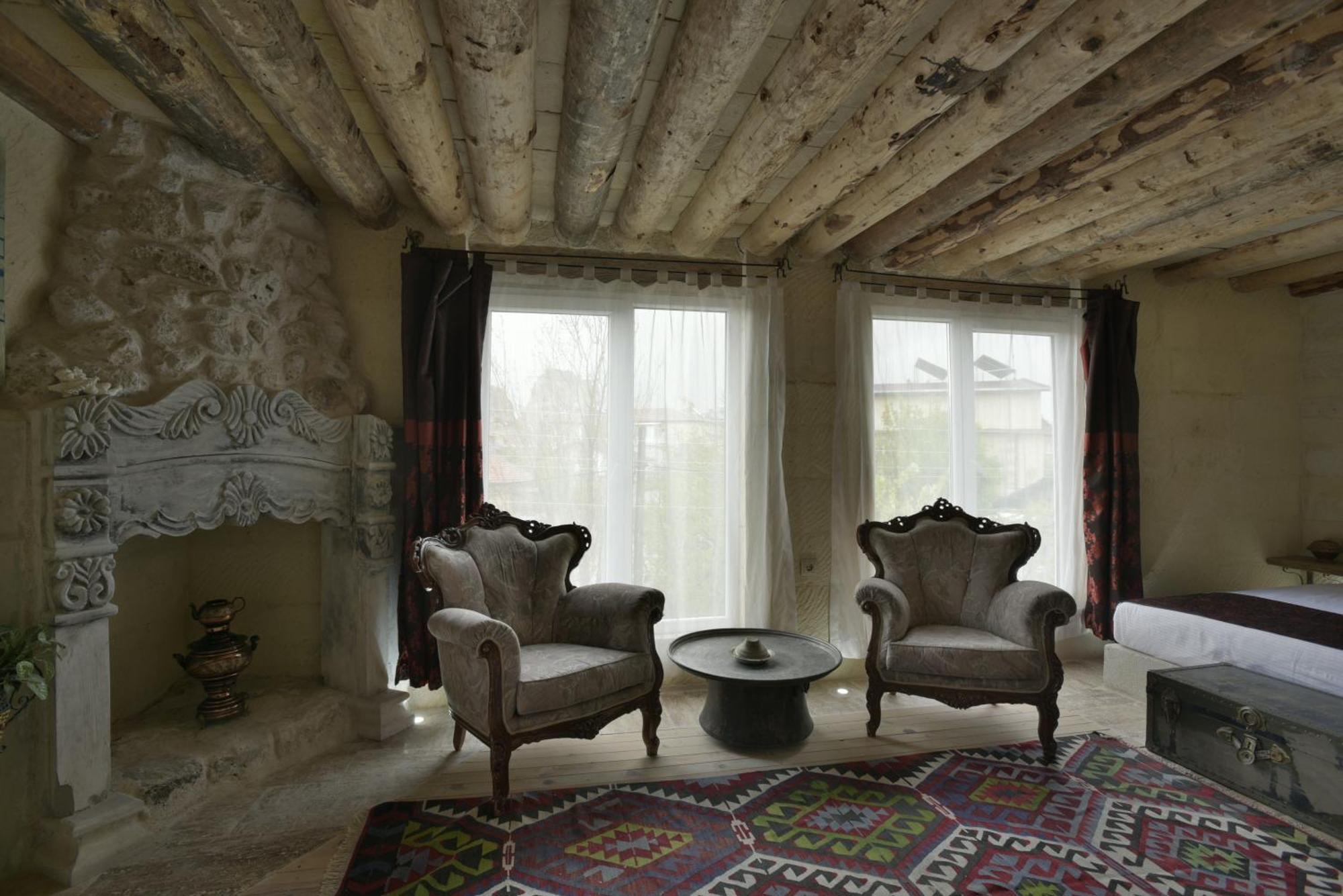 Philosophy Hotel Учгісар Екстер'єр фото