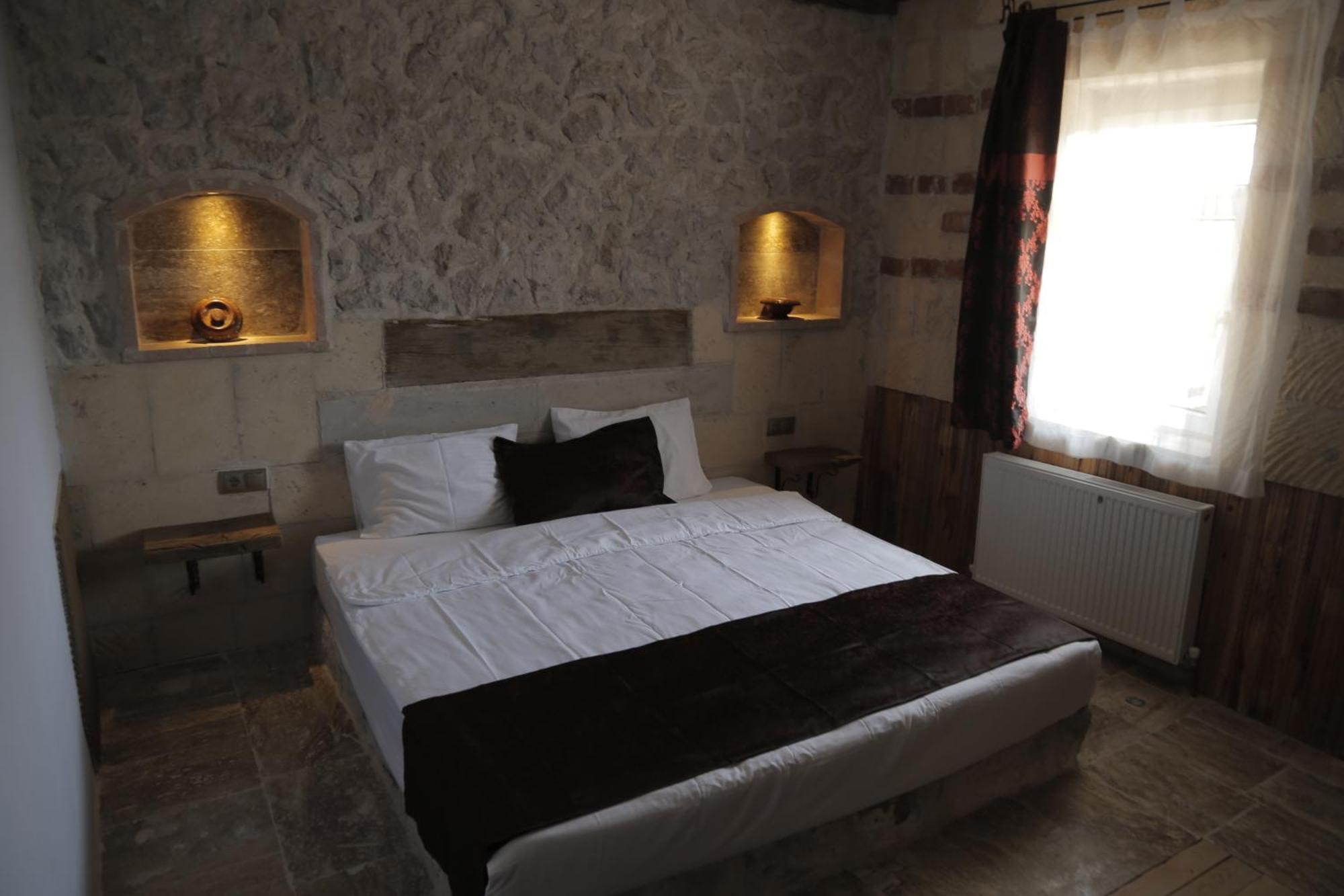 Philosophy Hotel Учгісар Екстер'єр фото